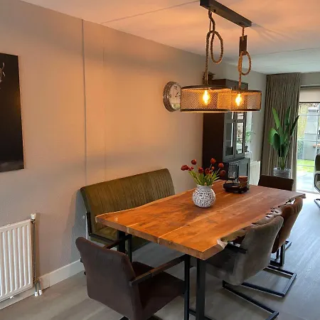 Hébergement de vacances Bosboerderij De Veluwe, Luxe In Het Bos Lunteren