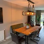 Σπίτι διακοπών Bosboerderij De Veluwe, Luxe In Het Bos Lunteren